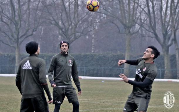 fonte foto: https://twitter.com/acmilan