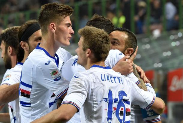 Los jugadores de la Sampdoria celebran el gol de Quagliarella | Foto: Sampdoria