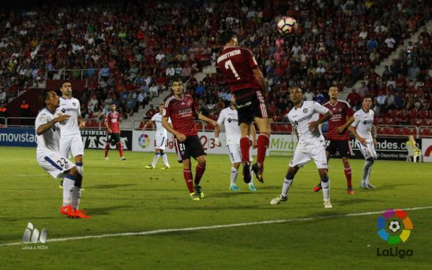 Guarrotxena anota el primer gol del Mirandés 2016/2017. | Foto: LFP