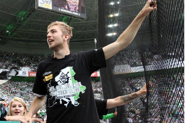 Kramer celebrates helping Gladbach reach the UEFA Champions League. | Image credit: Borussia Mönchengladbach