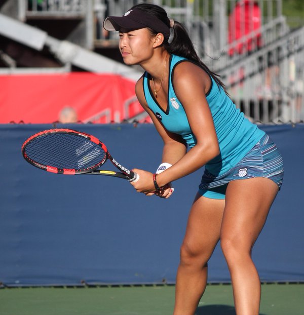 Carol Zhao in action at the 2015 Rogers Cup. | Photo: Max Gao