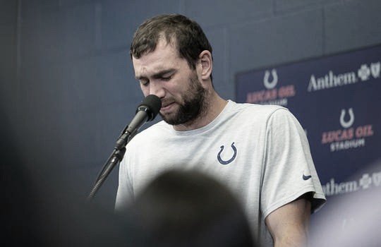 Luck emocionado en la conferencia de prensa (Foto: Colts.com)