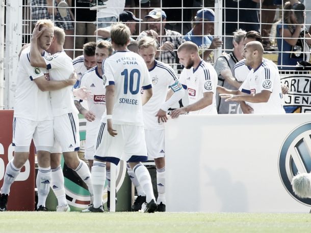 Jena celebrate scoring against HSV. | Image source: kicker