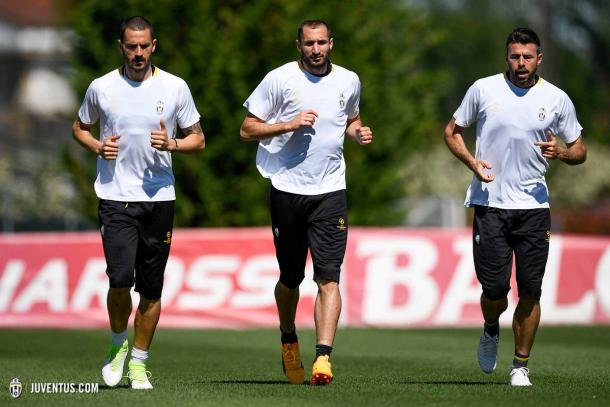 Il celebre trio difensivo composto da Barzagli, Bonucci e Chiellini che ha contribuito alle fortune della Juve negli ultimi anni. Foto: Twitter