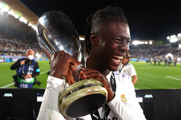 Camavinga con la Supercopa de Europa I Imagen: Getty Images