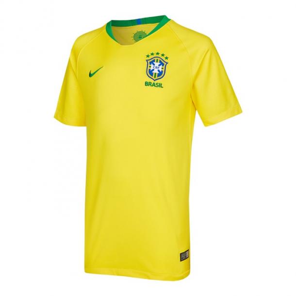 Primera equipación de Brasil | FIFA