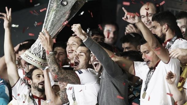 El Sevilla alza su quinta Europa League| Imagen: UEFA.es