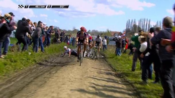 The moment Cancellara crashed, and with it his chance of victory vanished / Cycling Weekly