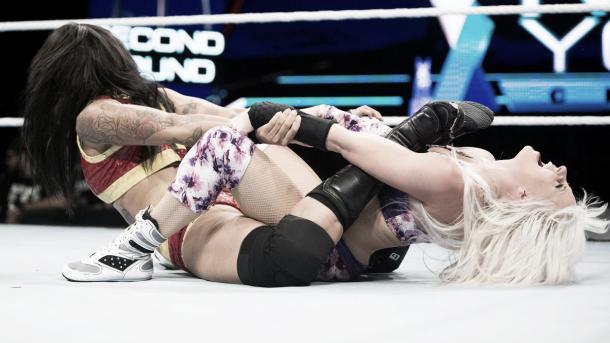 Candice advances! Photo-WWE.com