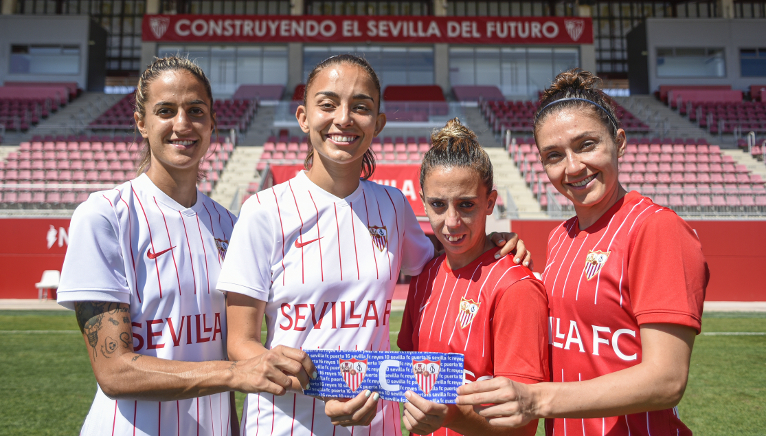 Lucía, Isabella, Nagore y Natalia Gaitán, capitanas en la temporada 21/22. Fuente: Sevilla FC Femenino