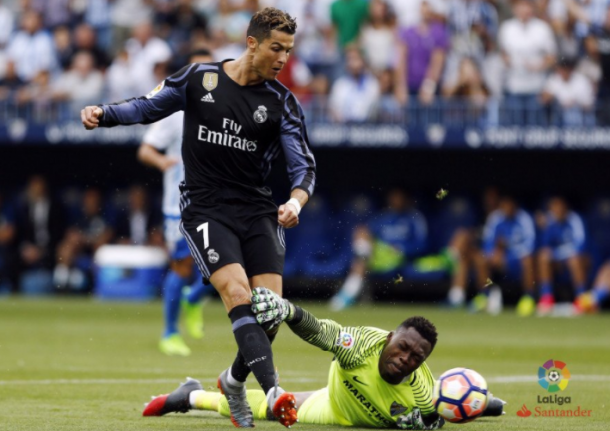 Cristiano regatea a Kameni en el primer gol del Real Madrid/ FOTOGRAFÍA: LFP.