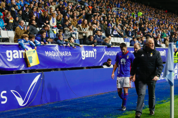 Diegui se retira lesionado del encuentro | Imagen: Real Oviedo