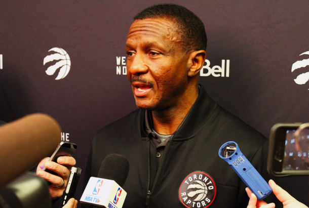 Dwane Casey responde a las preguntas de la prensa en Toronto | Foto: Toronto Raptors
