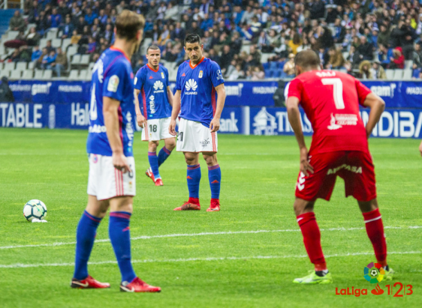 Saúl Berjón, el hombre de azul con más peligro | Imagen: La Liga 1|2|3