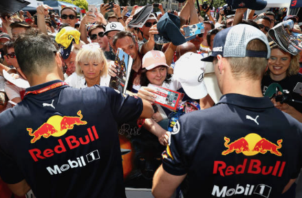 Verstappen y Ricciardo en la Fan Zone (Getty Images)