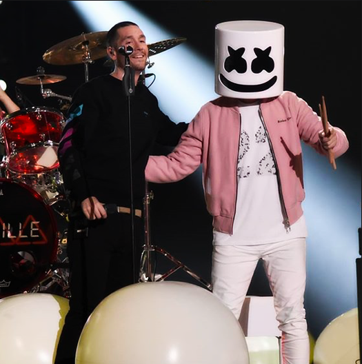 Bastille y Marshmello actuando en los MTV EMA 2018 // Instagram: MTV EMA