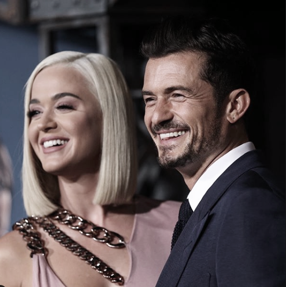 Katy Perry y Orlando Bloom en una premiere // Instagram: Billboard