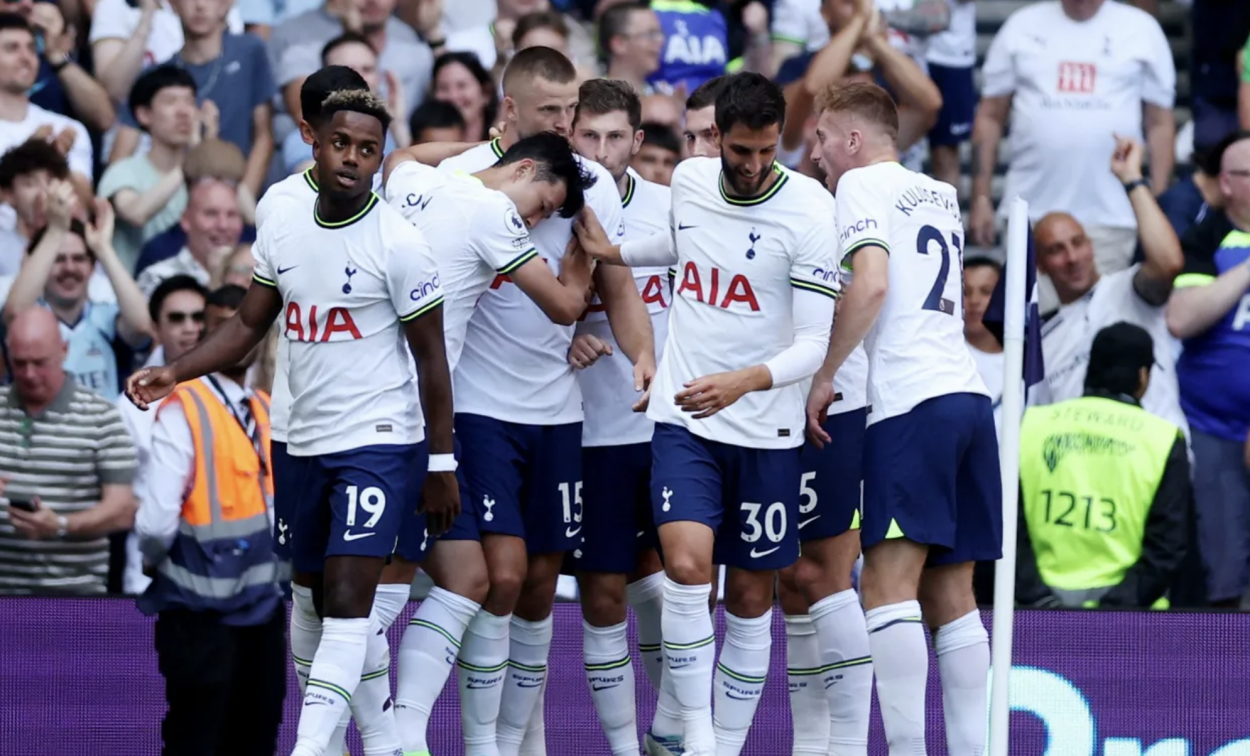 Jugadores del Tottenham celebrando un gol. FUENTE: Premier League
