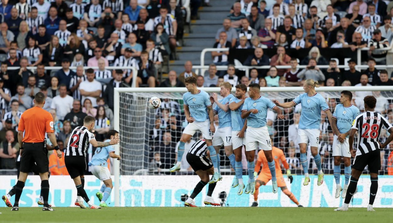 Kieran Trippier y su magnífico gol de falta directa vs Man. City | Foto: Newcastle United