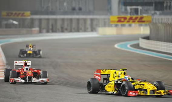 Alonso vs Petrov 2012 / @F1