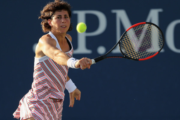 Carla Suarez Navarro's backhands were world-class today | Photo: Elsa/Getty Images North America