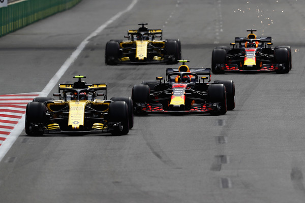 Los dos Renault adelantan a los dos Red Bull en Bakú | Fuente: Mark Thompson/Zimbio