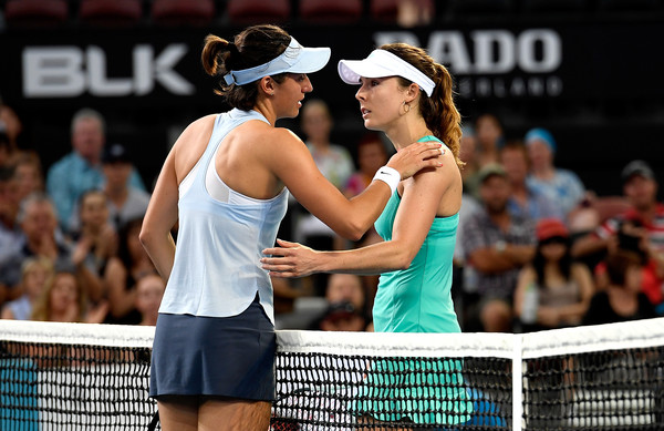 The two Frenchwomen met for a warm handshake at the net after Garcia opted to retire | Photo: Bradley Kanaris/Getty Images AsiaPac