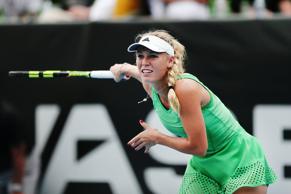 Caroline Wozniacki slices a backhand at the ASB Classic in Auckland/Getty Images: Anthony Au-Yeung