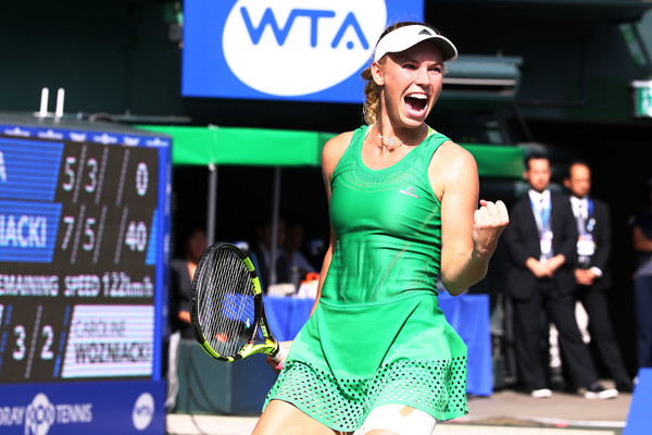 Caroline Wozniacki celebrates after defeating Naomi Osaka in the final of the 2016 Toray Pan Pacific Open. | Photo: Koji Watanabe/Getty Images