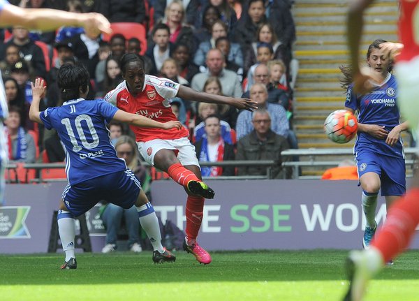 Carter bends the ball into the top corner | Photo: Getty