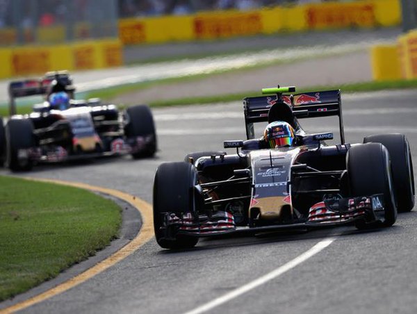 Carlos Sainz, por delante de Max Verstappen | Fuente: RTn