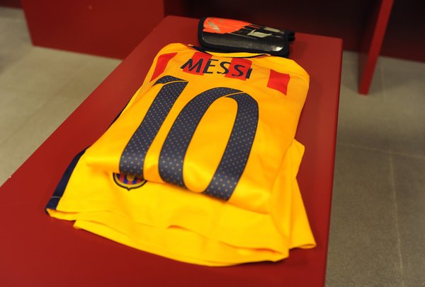 La maglia di Leo Messi nello spogliatoio del Barça. Fonte: Uefa.com