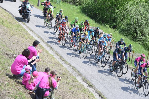 La escapada en una de las ascensiones del día | Foto: Giro de Italia
