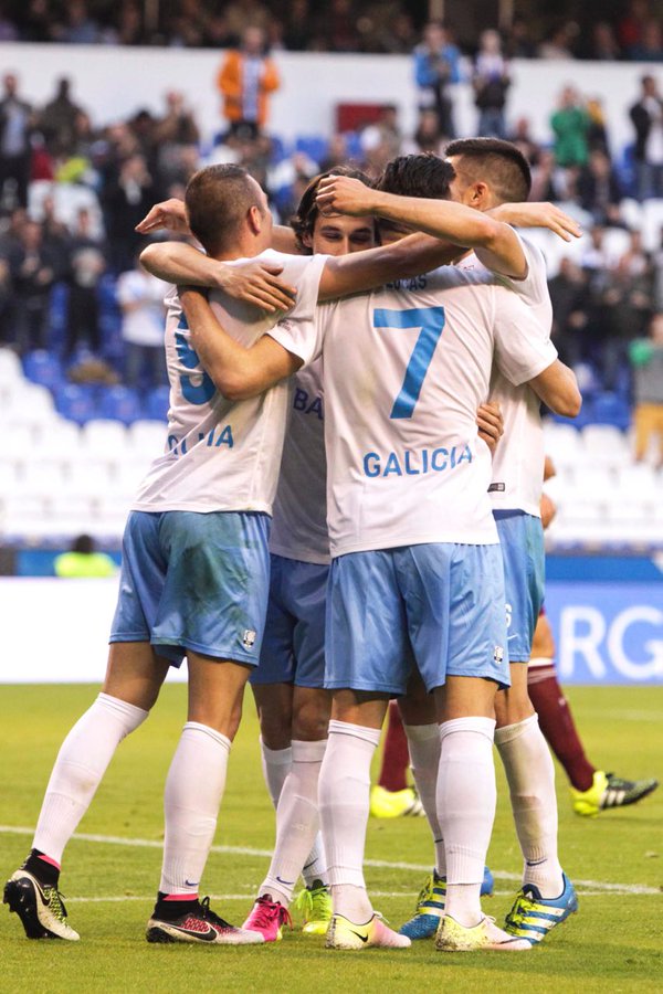 Momento en que la selección gallega celebra el gol de Iago Aspas. Foto: concello da Coruña