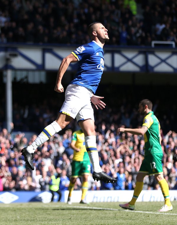 Mirallas celebra el tercer gol de su equipo | Foto: Everton