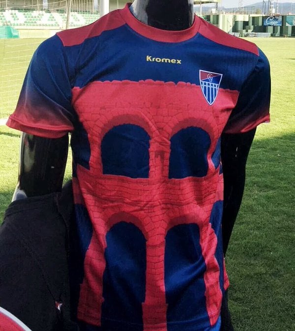 Camiseta con la que jugará la 'Sego'. | Foto: Tierra de Fútbol.