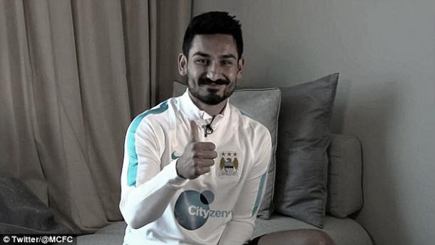 Above: Former Borussia Dotmund midfielder  İlkay Gündoğan been unveiled as a Manchester City player | Photo: Twitter/@MCFC