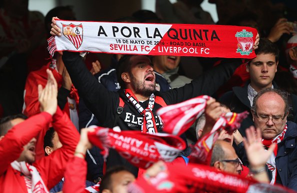 Los aficionados del Sevilla quieren la quinta | Foto: SFC
