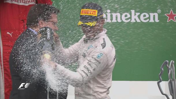 Lewis Hamilton celebra su segundo triunfo del año | Fuente: @F1