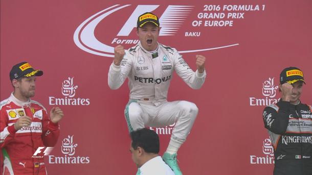 Nico Rosberg celebra su quinta victoria de la temporada | Fuente: @F1