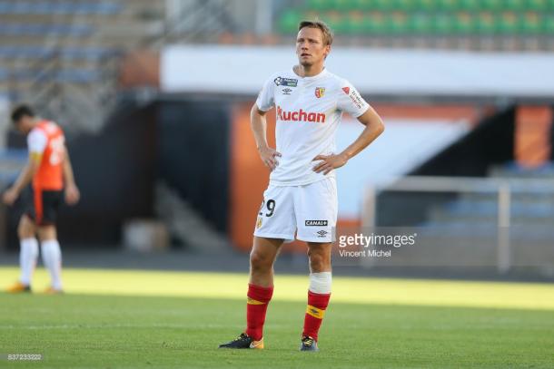 Clément Chantôme looks dejected as RC Lens lose 3-2 to Lorient. Source | Getty Images.