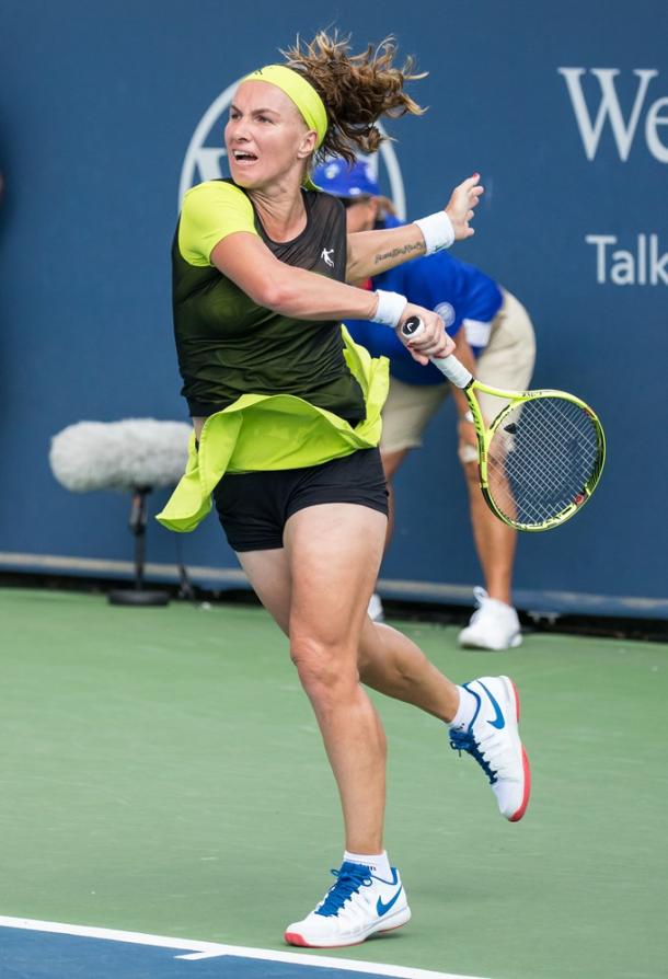 Svetlana Kuznetsova in action | Photo: Cliff Turrerll / Western and Southern Open