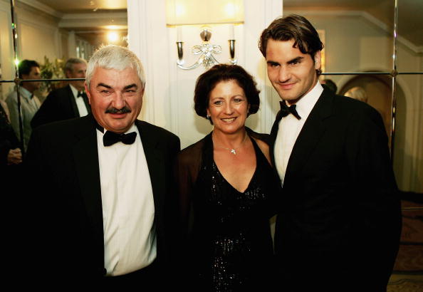 Federer attends the 2005 Wimbledon Champions dinner with his parents, Robert and Lynette. Credit: Clive Brunskill/Getty Images