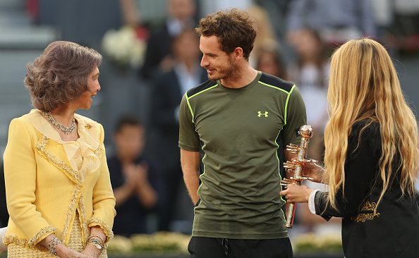 Murray receives the title in Madrid (Getty/Clive Brunskill)