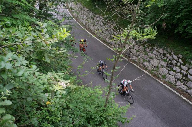 Corredoras en un momento de la carrera | Foto: UCI Women Cycling