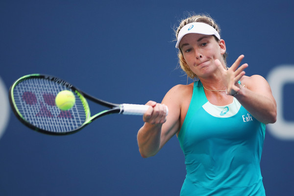 Coco Vandeweghe in action against Lucie Safarova | Photo: Matthew Stockman/Getty Images North America