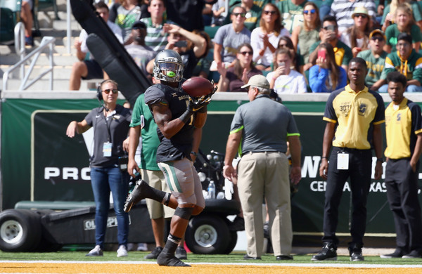 Corey Coleman #1 of the Baylor Bears pulls in a touchdown passl against the West Virginia Mountaineers in the second quarter at McLane Stadium on October 17, 2015 in Waco, Texas. (Oct. 16, 2015 - Source: Tom Pennington/Getty Images North America) 