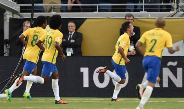 Coutinho celebrates after bagging his first of three goals (image: (tiribune.com.pk)