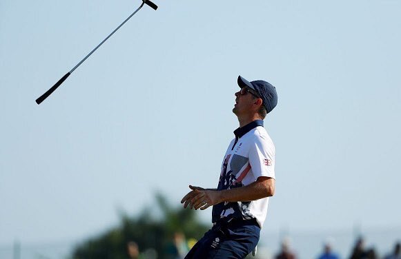 Rose celebrates his winning putt (photo : Twitter / Guardian Sport)