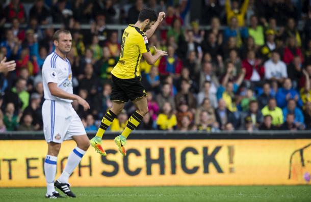 Above: Nuri Sahin celebrating his goal in Sunderland's 1-1 draw with Borussia Dortmund | Photo: Twitter